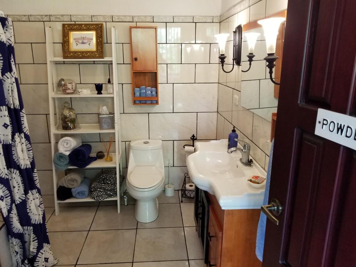 Casa Sophia 3 Listings Apartment 1 Or Apartment 2 Separately Or Apt 1 And 2 Together All With Fo Internet Guápiles Dış mekan fotoğraf